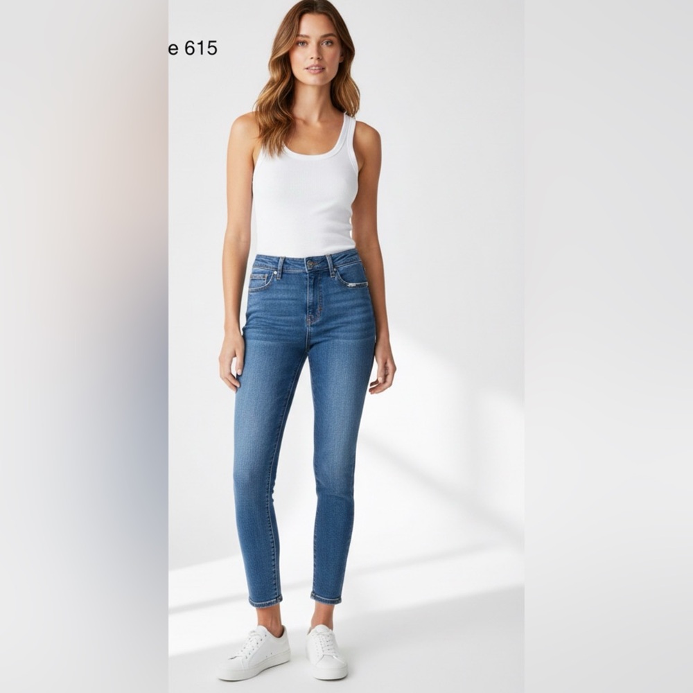 Good American Good Legs Cropped Skinny Jeans Blue Size 0 25
